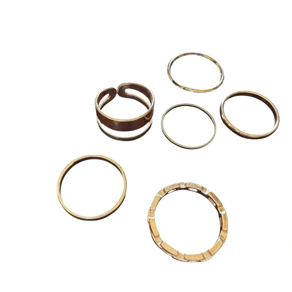 7 Piece Set Stackable Gold Rings